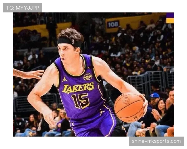 里夫斯无球跑动牵制防线，湖人外线空间效率提升